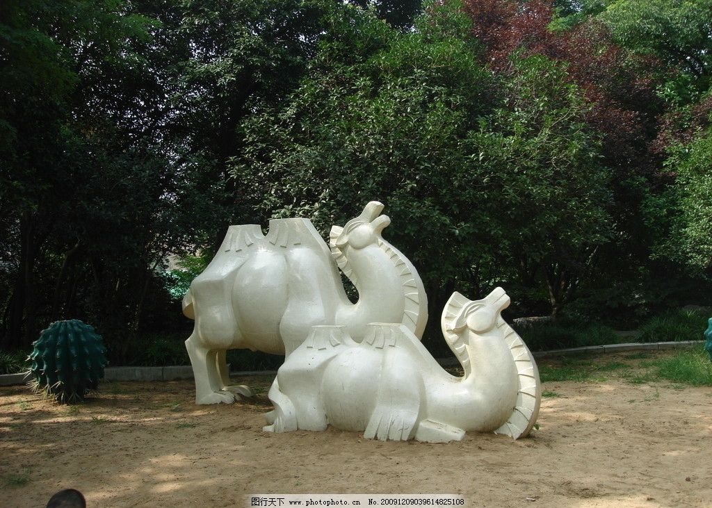 公园雕塑小品 公园 雕塑 小品 艺术品 建筑园林 摄影 72dpi jpg